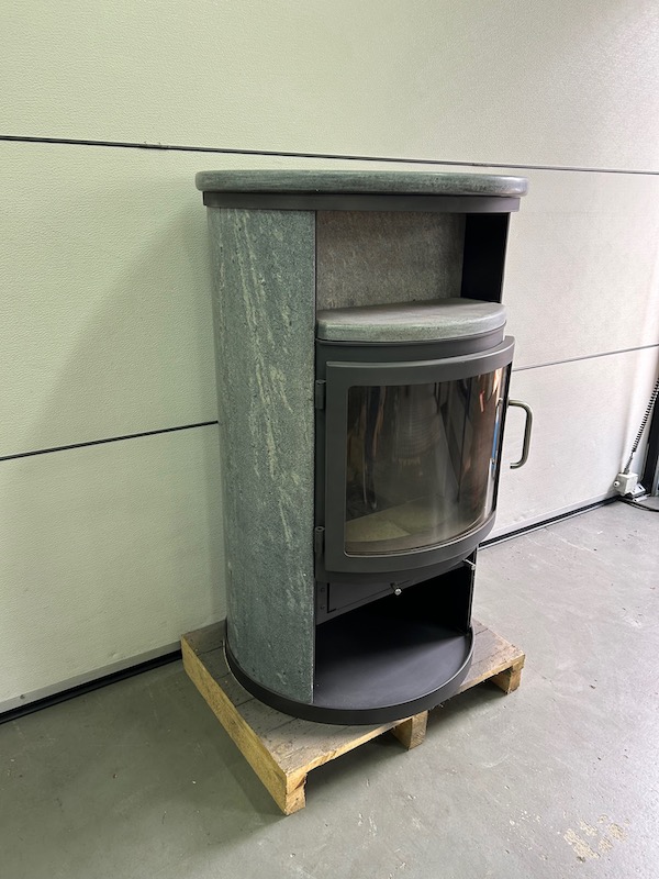 Attika Komba speksteenkachel (VERKOCHT) Attika Komba speksteenkachel (VERKOCHT)